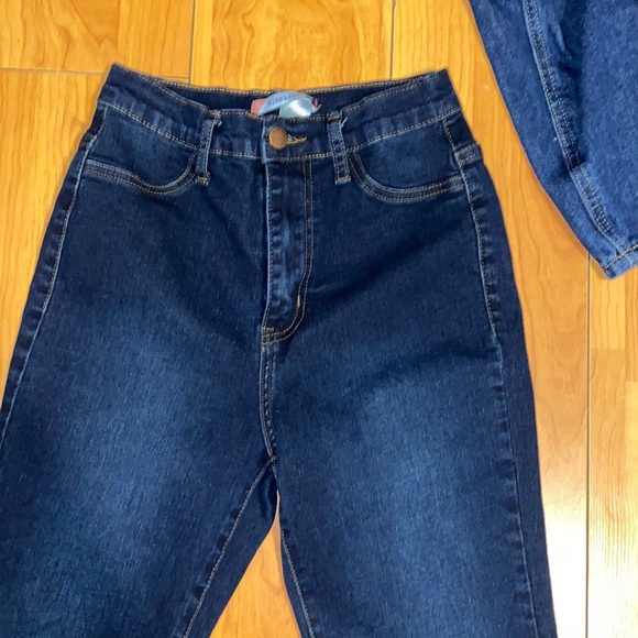 Fashion nova flare leg jeans - Picture 1 of 3